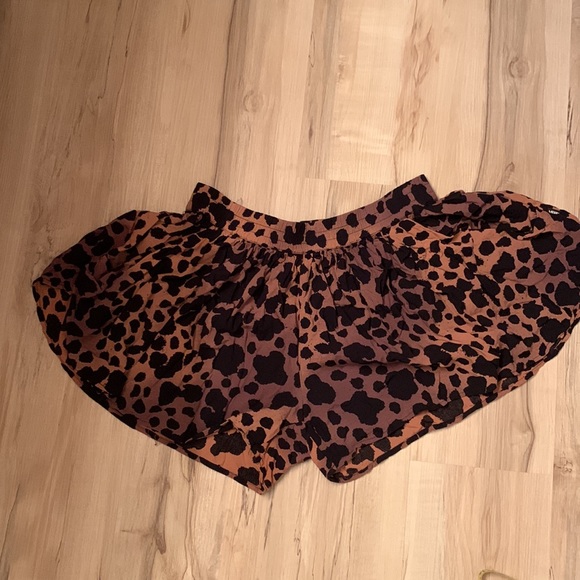 Vans leopard 🐆 print shorts medium - Picture 11 of 14